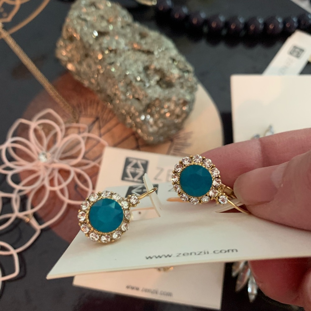 Zenzii Sparkly earrings in blue/clear